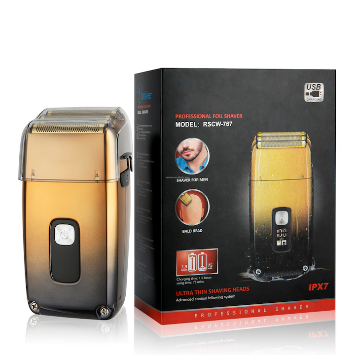 Aparat de Ras Shaver & Trimmer Profesional Hatteker | 3 Lame, Display LED, 7500 RPM asezat in pozitie verticala langa cutia comerciala neagra cu design grafic colorat.