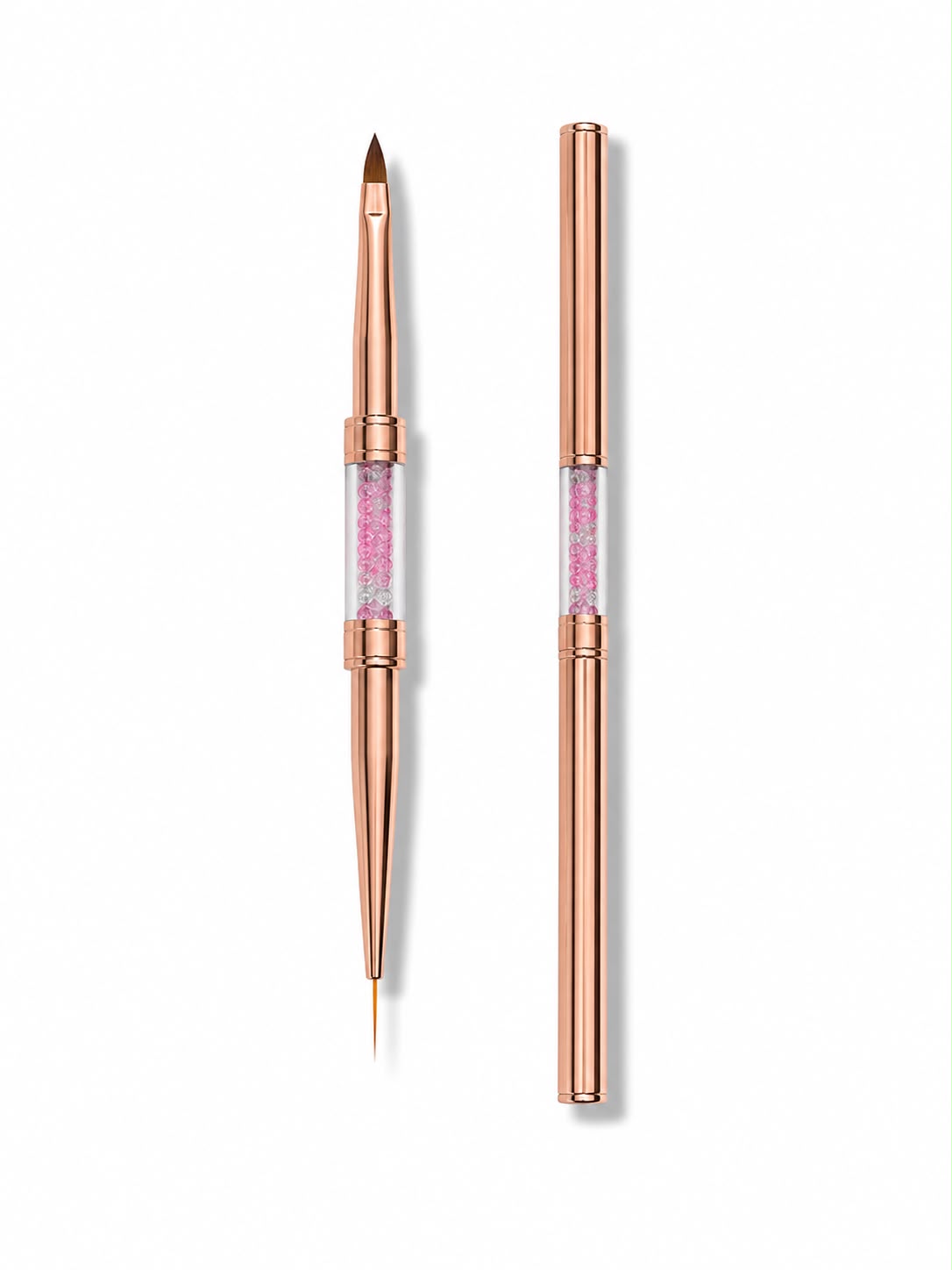 Prezentare detaliata a varfurilor active pentru pensula duala Cosmeticos: capatul subtire si lung de 11mm ideal pentru pictura French sau linii geometrice si capatul ascutit (limba de pisica) pentru intinderea uniforma si curata a gelului in zona cuticulei.