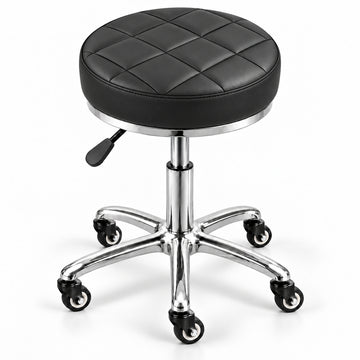 Scaun cosmetică DIVA Platinum negru, cu șezut rotund capitonat în pătrățele, bază argintie cromată, cinci roți și manetă laterală neagră, pe fundal alb.