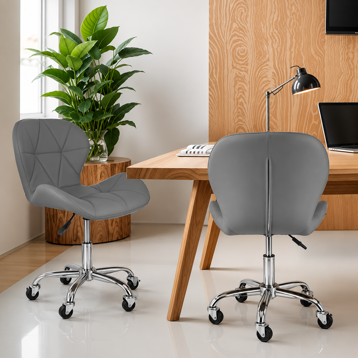 Doua scaune cosmetice gri aranjate la o masa din lemn masiv, intr-un decor modern de salon cu pereti finisati in panouri de lemn.