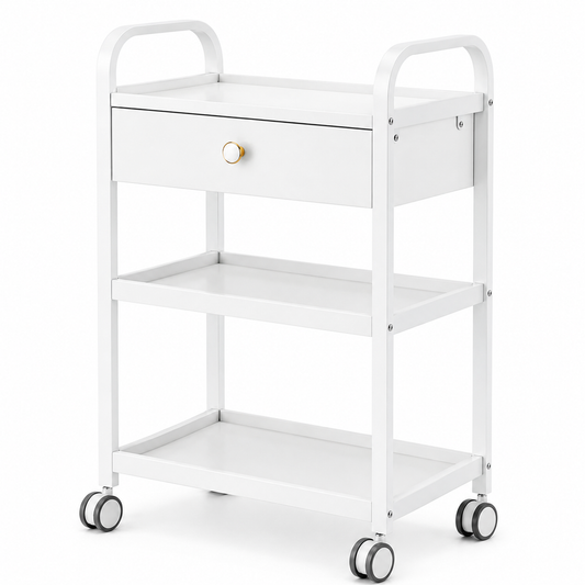 Ucenic profesional de salon complet alb, cu structura metalica, un sertar superior cu maner rotund auriu, doua rafturi deschise si roti, prezentat pe fundal alb.